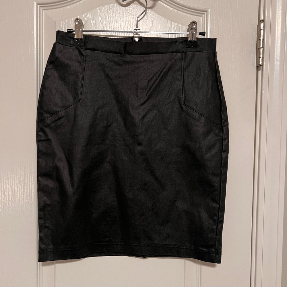 Windsor Black Pencil Skirt